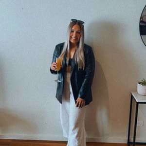 Meet your Posher, Bridgette